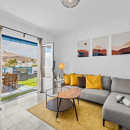 דירה Home2book Bright Playablanca, Terrace *